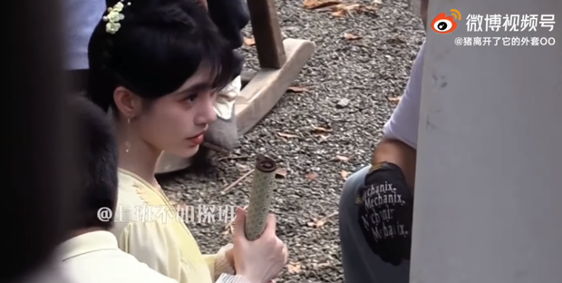 Bàng hoàng khi thấy tạo hình gầy gò, ốm yếu đến đáng thương của Cúc Tịnh Y