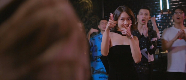 Dân tình lại đổi ý khen '11 tháng 5 ngày' hấp dẫn, thú vị