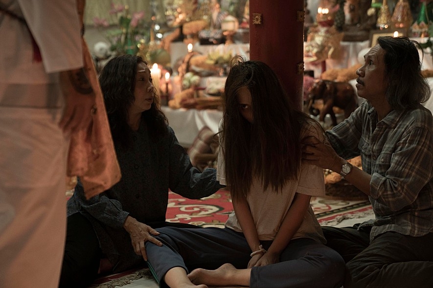 'Bà đồng Thái Lan' - 'The medium' có gì mà khiến dân tình sợ hãi không dám xem một mình