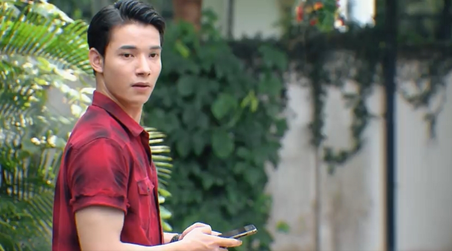 Bắt gặp Dũng 'Mathiu' của 'Hương vị tình thân' ngoài đời, bị fan girl hỏi khó 'Anh bỏ Diệp chưa?'