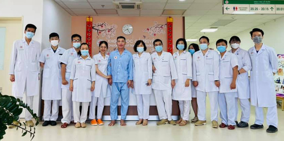 NSND Công Lý đã hồi phục sức khỏe sau chấn thương hồi tháng 7, tiết lộ lý do không muốn lộ diện khi nhập viện