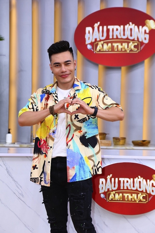 Lý do vợ Lê Dương Bảo Lâm là người vui nhất khi anh làm MC 'Đấu trường ẩm thực 2021'?