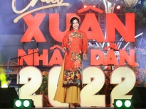 MC Quỳnh Hoa và dàn người mẫu mừng xuân cùng NTK Việt Hùng