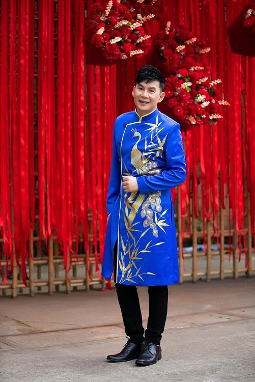 Dàn nghệ sĩ rủ nhau đi khai trương 'Lễ hội Tết Việt' tại Nhà văn hóa Thanh Niên