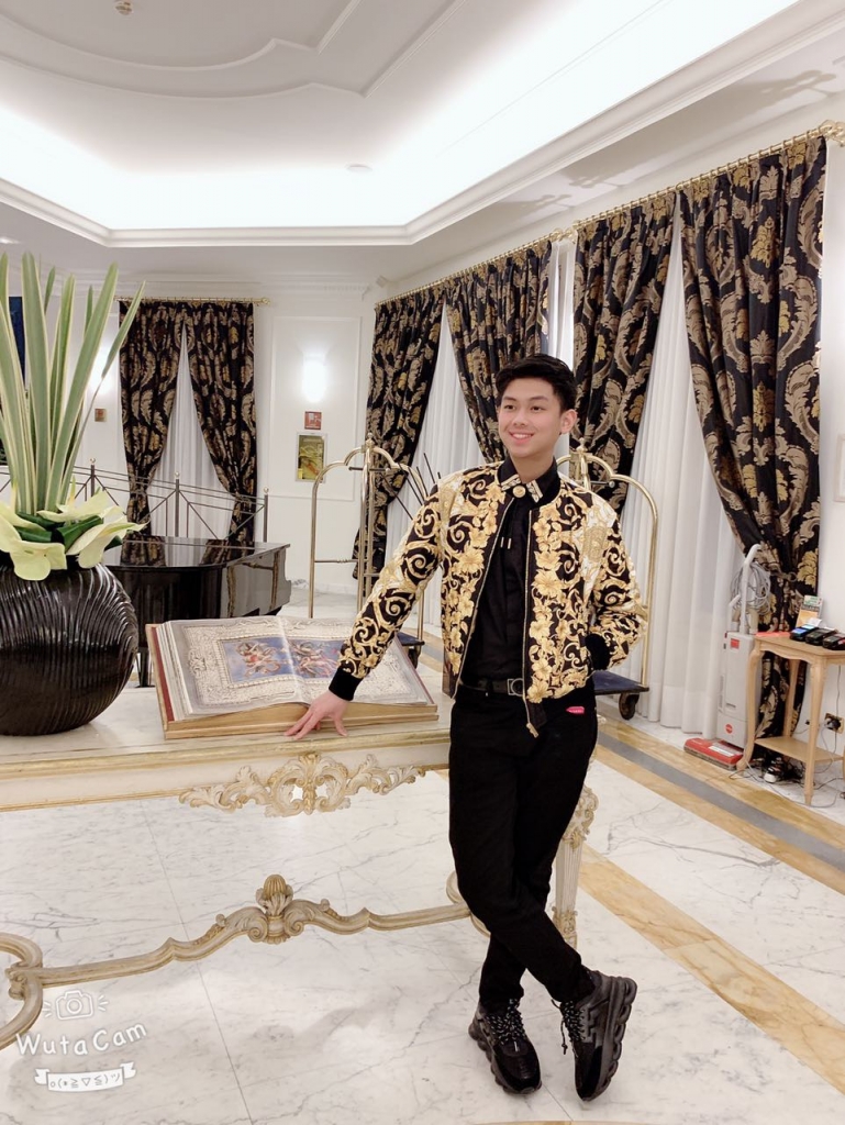 mac nguyen cay dolce gabbana hieu nguyen vuot mat vuong tuan khai ve than thai