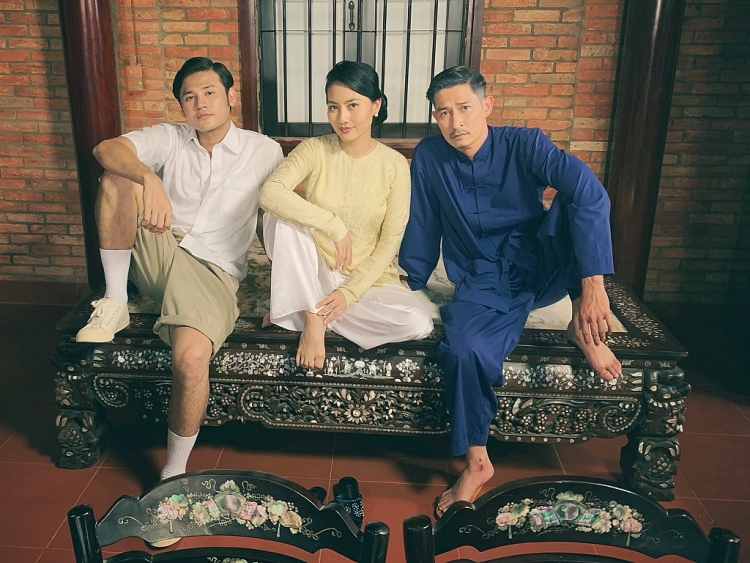 khuon mat ngoc lan bien dang kinh hoang khi bi tat axit trong luat troi