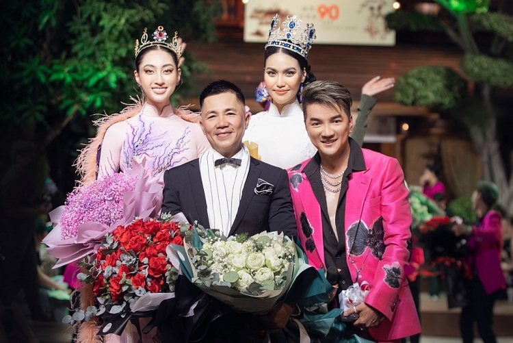 Đàm Vĩnh Hưng dìu bước Lan Khuê, Lương Thùy Linh trên nền bản hit của anh