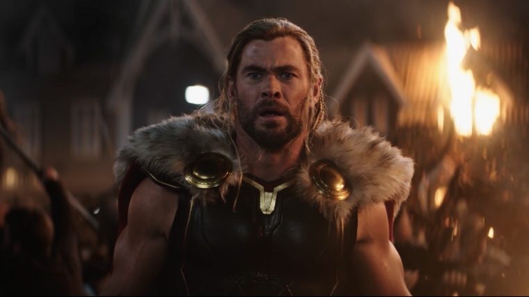 Jane Foster tái xuất và hóa Thần Sấm mới trong 'Thor: Tình yêu và sấm sét'
