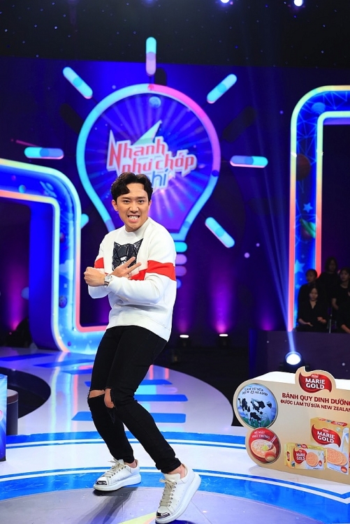 tran thanh bat ngo hoa anh meo nhoc sieu cute tai xuat mua 3 nhanh nhu chop nhi