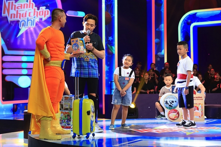 tran thanh bat ngo hoa anh meo nhoc sieu cute tai xuat mua 3 nhanh nhu chop nhi