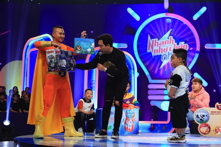 tran thanh bat ngo hoa anh meo nhoc sieu cute tai xuat mua 3 nhanh nhu chop nhi