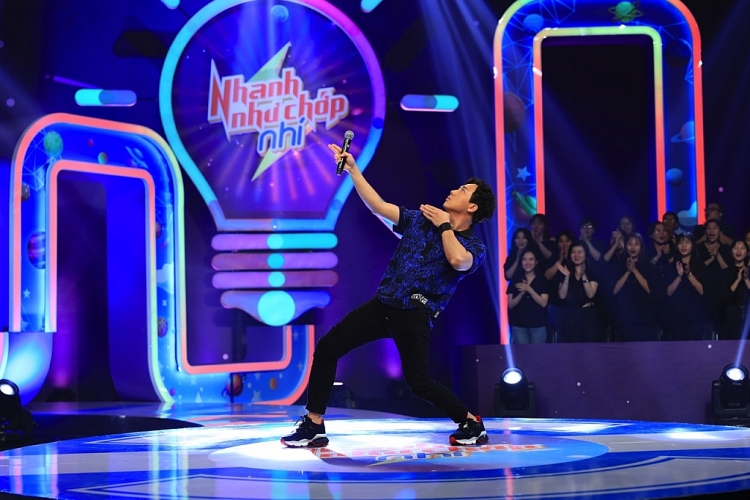 tran thanh bat ngo hoa anh meo nhoc sieu cute tai xuat mua 3 nhanh nhu chop nhi