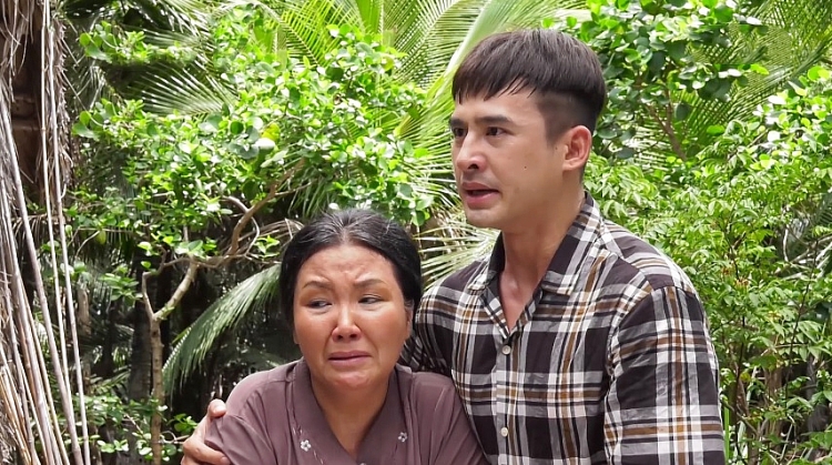 Lương Thế Thành bị giang hồ đánh 'bầm dập' ngay trong tập đầu tiên của 'Bánh mì ông Màu 2'