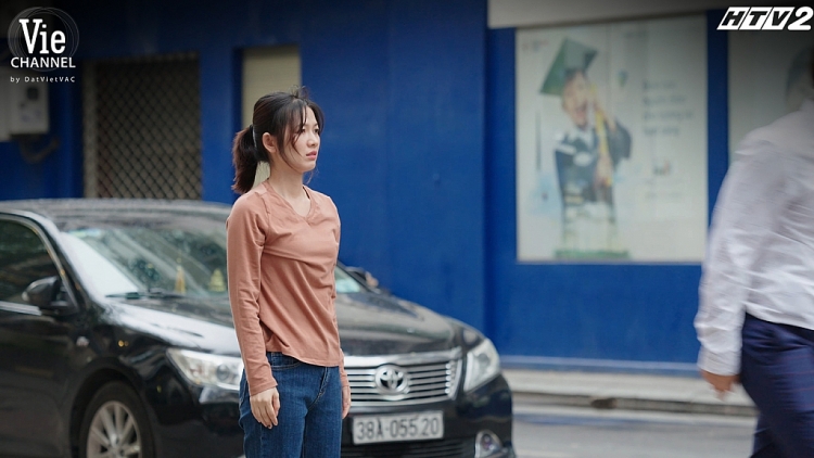 'Cây táo nở hoa' tập 35: Ngọc bất ngờ nhận được 1 tỷ trong lúc tuyệt vọng nhất, cơ hội chữa bệnh đây rồi!