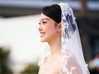 Hé lộ trang sức tinh xảo 'cô dâu tháng 6' Minh Hằng đeo trong tiệc cưới