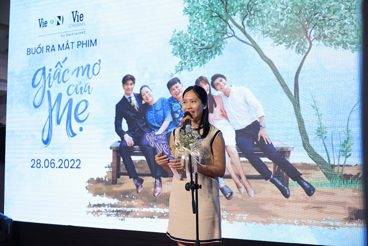 Đạo diễn Nguyễn Quang Dũng: Phim remake nên dựa vào sự bình tĩnh của người chuyển thể, không nên quá bám theo kịch bản gốc