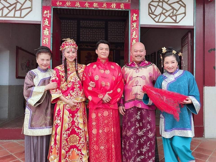 Tháng mưa ngâu ở nhà xem tích truyện Ngưu Lang – Chức Nữ hậu truyện trong 'Nhân gian huyền ảo tân truyện'