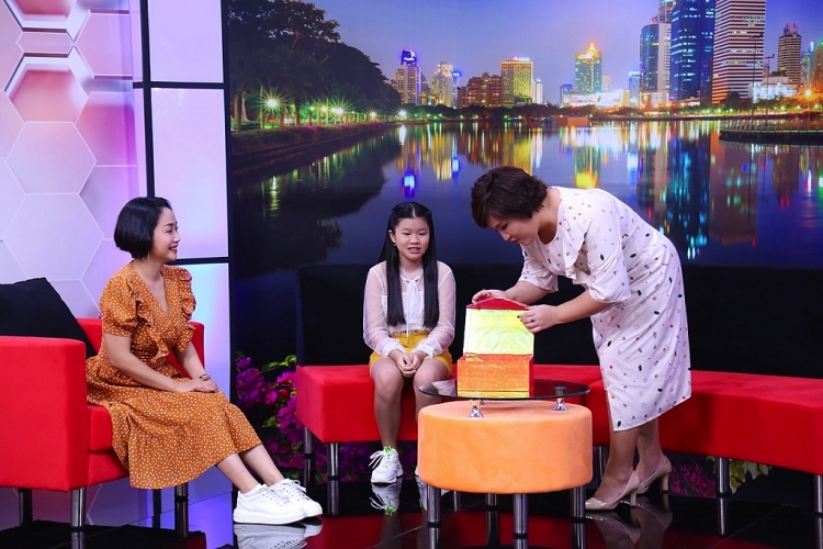 dieu con muon noi xuc dong tam su cua co be 14 tuoi chi mo uoc bua com gia dinh day du thanh vien