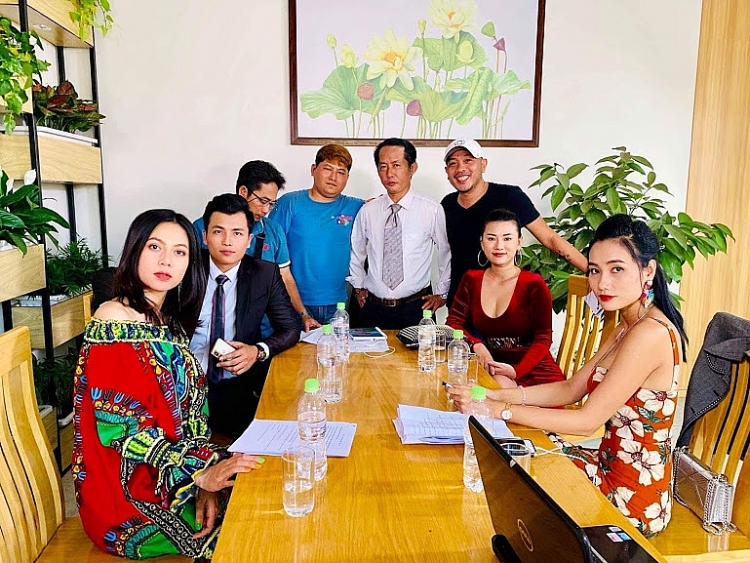 Biên kịch Vũ Tùng chia sẻ kinh nghiệm 'chém gió' trong sitcom 'Công sở kế'