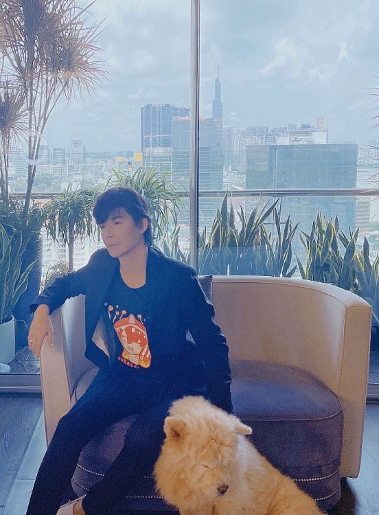 Chọn ở lại Việt Nam để cùng cộng đồng chống dịch, Nathan Lee rất năng nổ trong công việc thiện nguyện