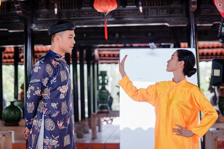 'Công chúa bến xe': Hậu trường đầy bạo lực giữa 'thánh nữ' Jang Mi và 'tiểu tam' Diễm Trần