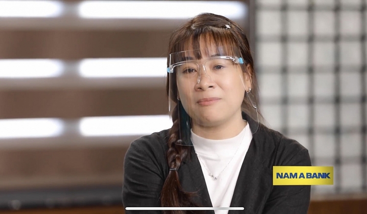 'Vinawoman – Bản lĩnh Việt Nam': MC Quỳnh Hoa, bác sĩ Anh Thơ cùng Á hậu Hoàng My, Á hậu Mâu Thủy nghẹn ngào kể chuyện làm tuyến đầu chống dịch