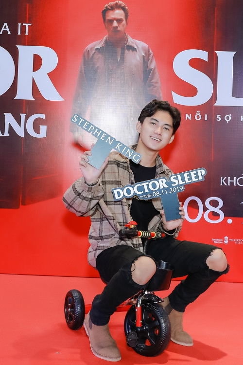 dan sao viet dinh dam hoi ngo chao don sieu pham kinh di doctor sleep ky uc kinh hoang