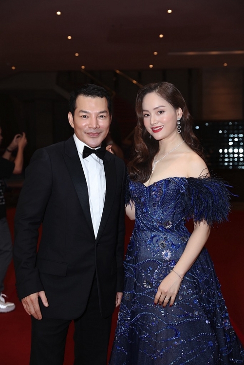 Lan Phương lộng lẫy như công chúa trên thảm đỏ LHPVN lần thứ 21 lan phuong long lay nhu cong chua tren tham do lhpvn lan thu 21