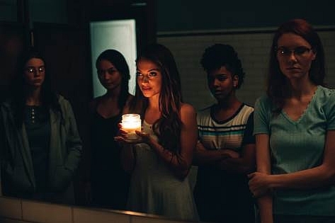 'Cầu hồn': ‘Gossip Girl’ phiên bản kinh dị của nhà sáng tạo 'Orphan', hội tụ đủ yếu tố từ tâm linh đến giải trí