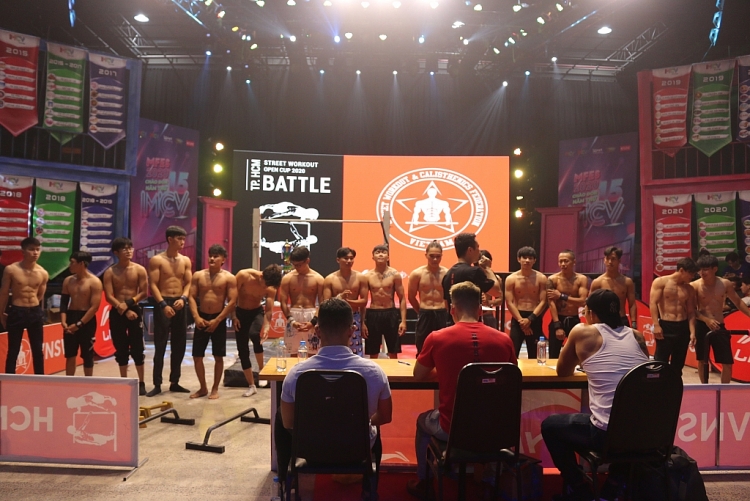 loat guong mat trieu views cua show come out hoi ngo trong ngay hoi lgbt day
