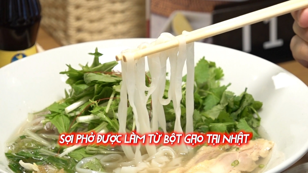 'Cơm Nhật gạo Việt': Bát phở truyền thống Việt thay đổi như thế nào qua bàn tay điệu nghệ của đầu bếp Nhật?