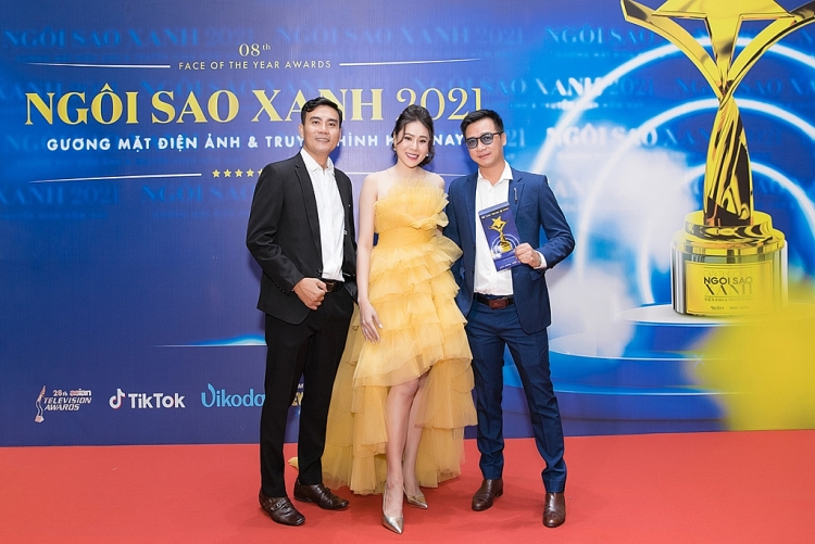 Bán xe, stress nặng khi làm phim, Hồ Bích Trâm lập 'cú đúp' tại Ngôi sao xanh với web-drama 'Về nhà ăn Tết'