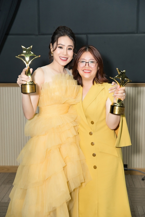 Bán xe, stress nặng khi làm phim, Hồ Bích Trâm lập 'cú đúp' tại Ngôi sao xanh với web-drama 'Về nhà ăn Tết'