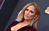 Jennifer Lopez phê phán việc cách ly trẻ em khỏi cha mẹ nhập cư vào Mỹ