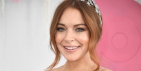 Lindsay Lohan công khai bạn trai và khoe nhẫn đính hôn