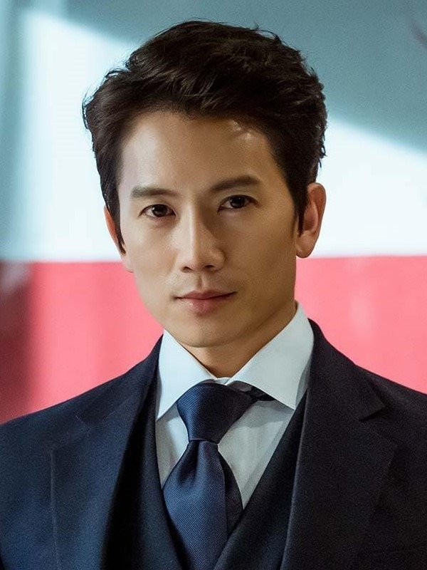Ji Sung một mình đóng hai vai trong phim mới, đẳng cấp của diễn viên 'siêu thực lực'