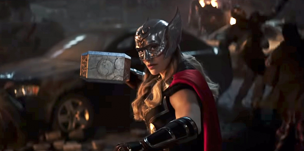 ‘Thor: Love and Thunder’ tung trailer hé lộ tạo hình phản diện 'kinh hãi' của Christian Bale