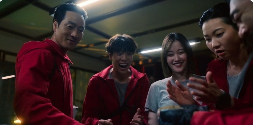 ‘Money Heist’ bản Hàn chiếm lĩnh Top 1 Netflix