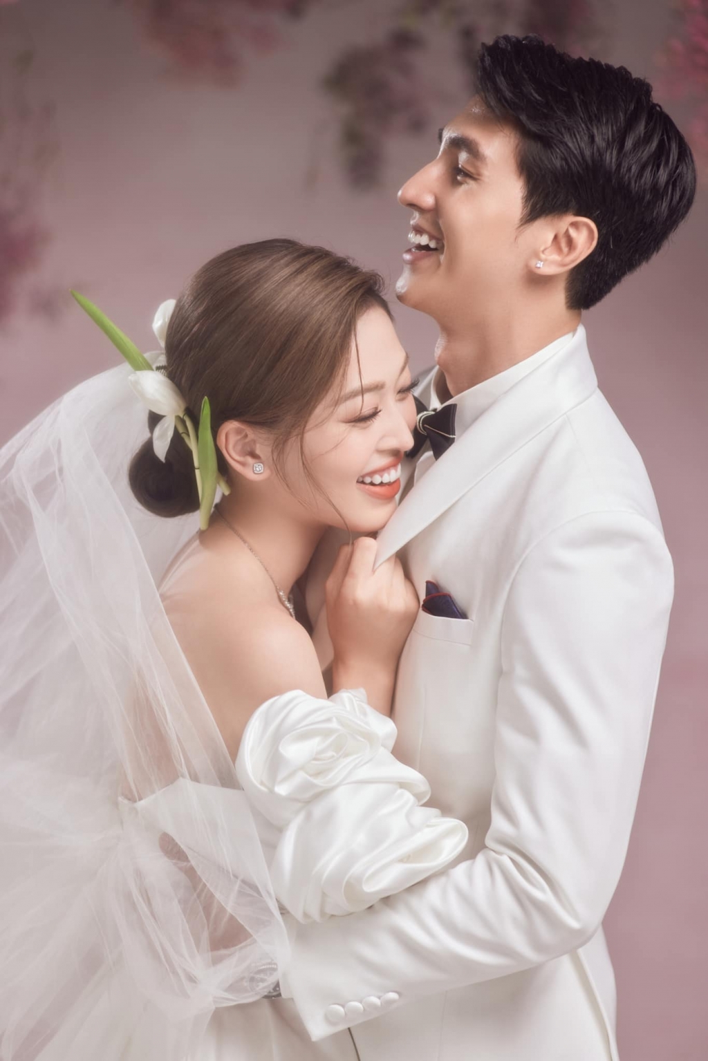 Bình An - Phương Nga tung loạt ảnh cưới mới, fan xuýt xoa ngưỡng mộ