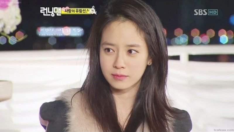 Phản ứng của netizen về mái tóc ngắn của Song Ji Hyo: 'Sa thải stylish đi chị'